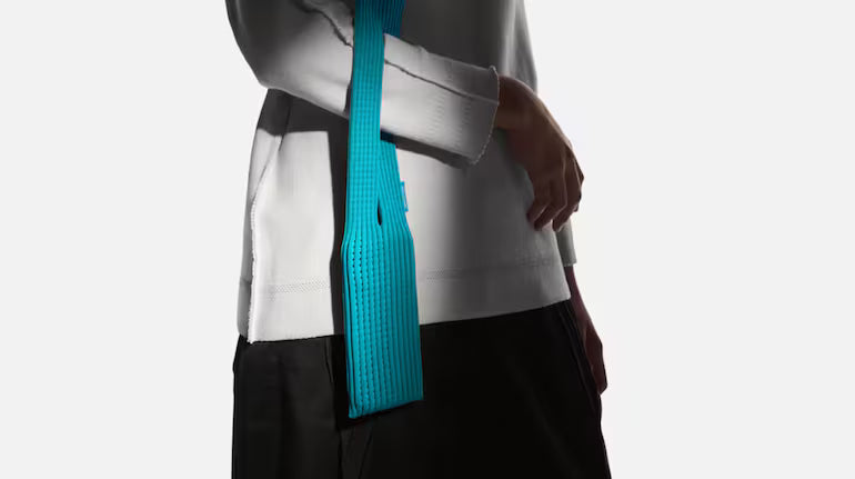 Apple launches the iPhone Pocket with 3D-knit design